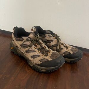 Merrell Moab hiking shoes size 10 good condition
